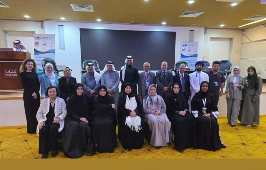صورة جماعية للمشاركين في ملتقى الأسرة وتحديات العصر